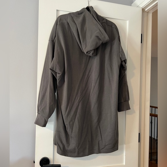 H&M sweatshirt dress with hood - Picture 5 of 7